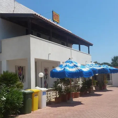 Alga Blu Sul Mare 3* Vieste