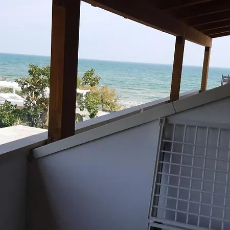 לינה וארוחת בוקר Alga Blu Sul Mare 3*