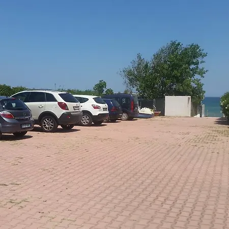 Alojamento de Acomodação e Pequeno-almoço Alga Blu Sul Mare 3*