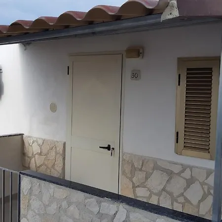 Alga Blu Sul Mare 3* Vieste