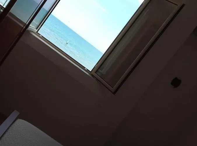 לינה וארוחת בוקר Alga Blu Sul Mare
